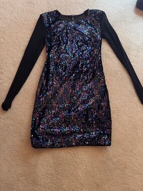 Forever 21 Black Iridescent Sequin Long-Sleeve Bodycon Dress
